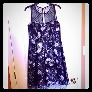 Black & White pattern cocktail dress 👗